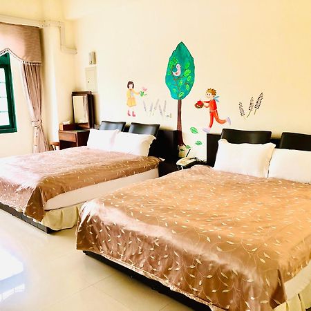Green Window Homestay綠窗小築天安居民宿 Хуалянь Екстер'єр фото