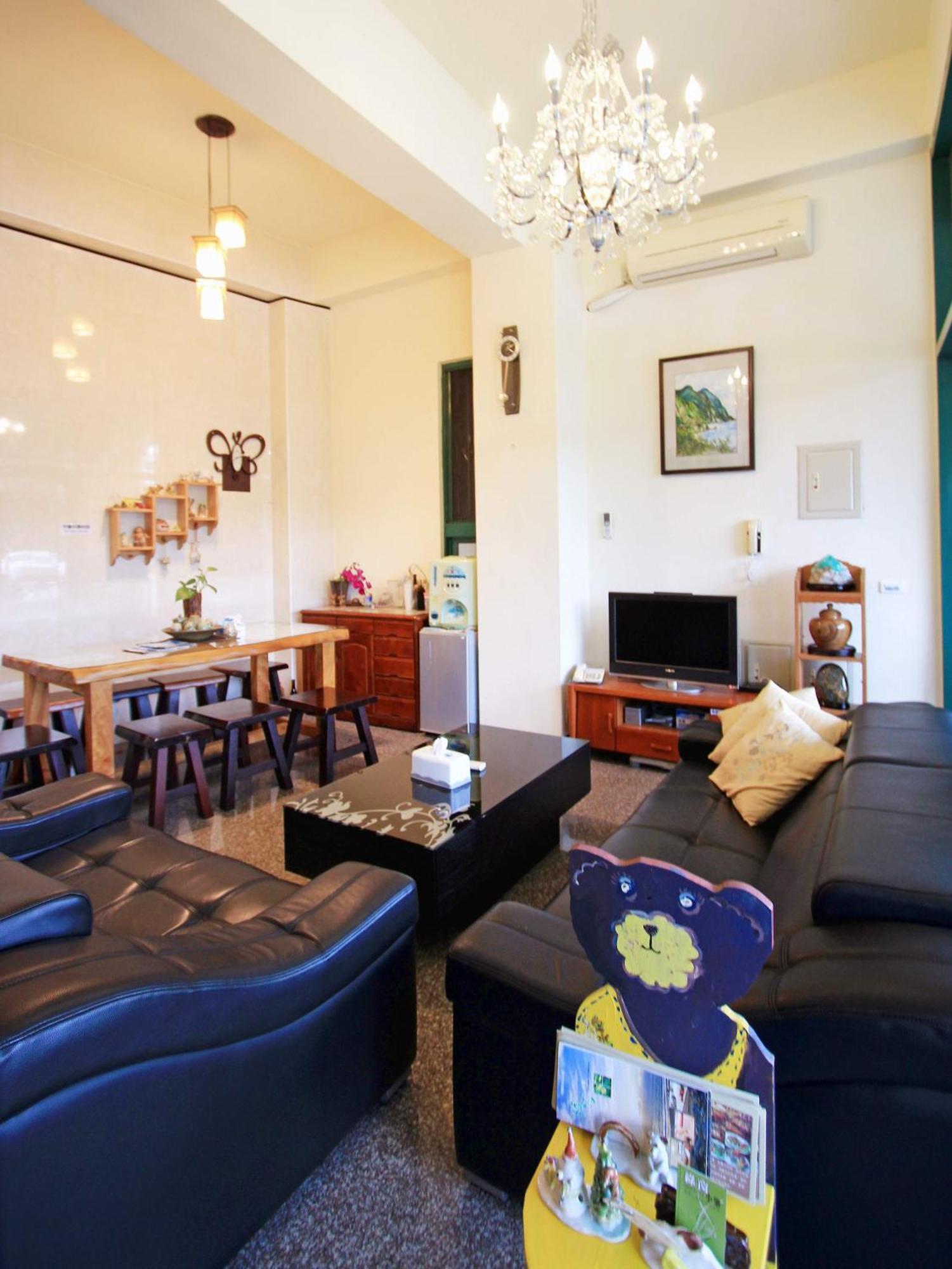Green Window Homestay綠窗小築天安居民宿 Хуалянь Екстер'єр фото
