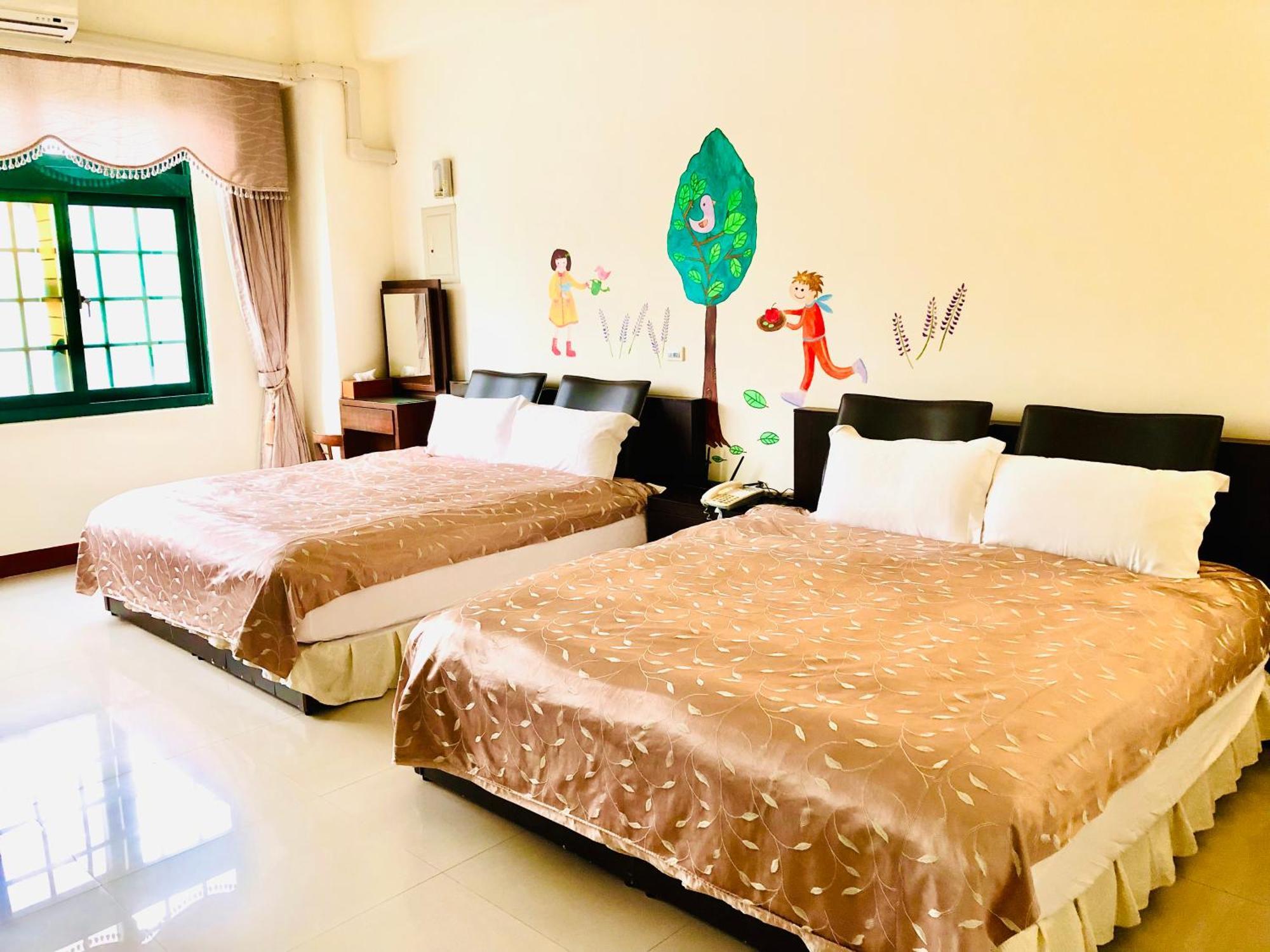 Green Window Homestay綠窗小築天安居民宿 Хуалянь Екстер'єр фото